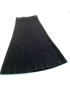 Thick Ribbed Knit Skirt A-line Black Women’s size‎ S NEW